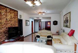 (0押金可月付)豪华装修+电梯双卫大三居+可0押金+业主自住 - 北京28生活网 bj.28life.com